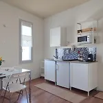 Dimore Della Fausa 펜션 기우르디냐노